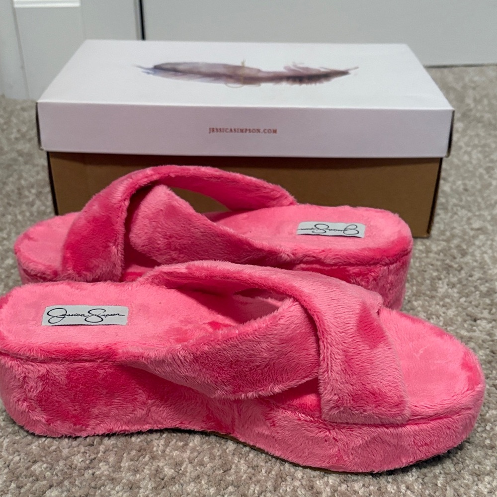 Jessica Simpson pink, fuzzy platform slippers. Size: 8M. - Picture 3 of 8